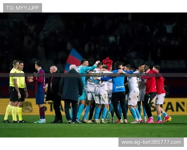 足球直播手机官网为球迷打造一站式观看平台，实时更新比赛信息和精彩瞬间